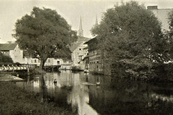 Wenecja Bydgoska, widok w kierunku Mostu Młyńskiego, lata 1910-1914, źródło: Cyfrowa Biblioteka Narodowa Polona