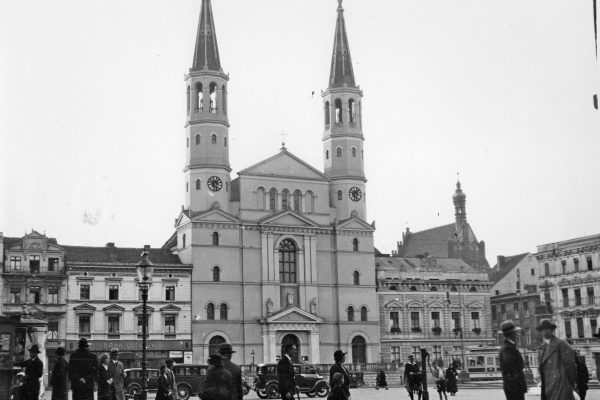Kościół pojezuicki św. Ignacego Loyoli, 1934 r., źródło: Narodowe Archiwum Cyfrowe